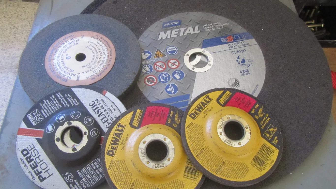 Assorted Cut-Off Wheels And Grinding Discs