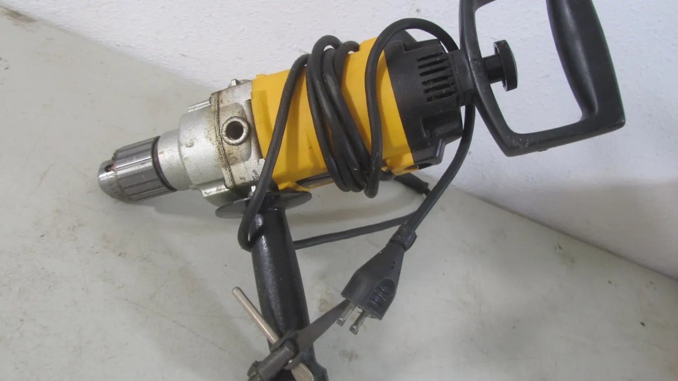 DeWalt 1/2" Reversing Drill