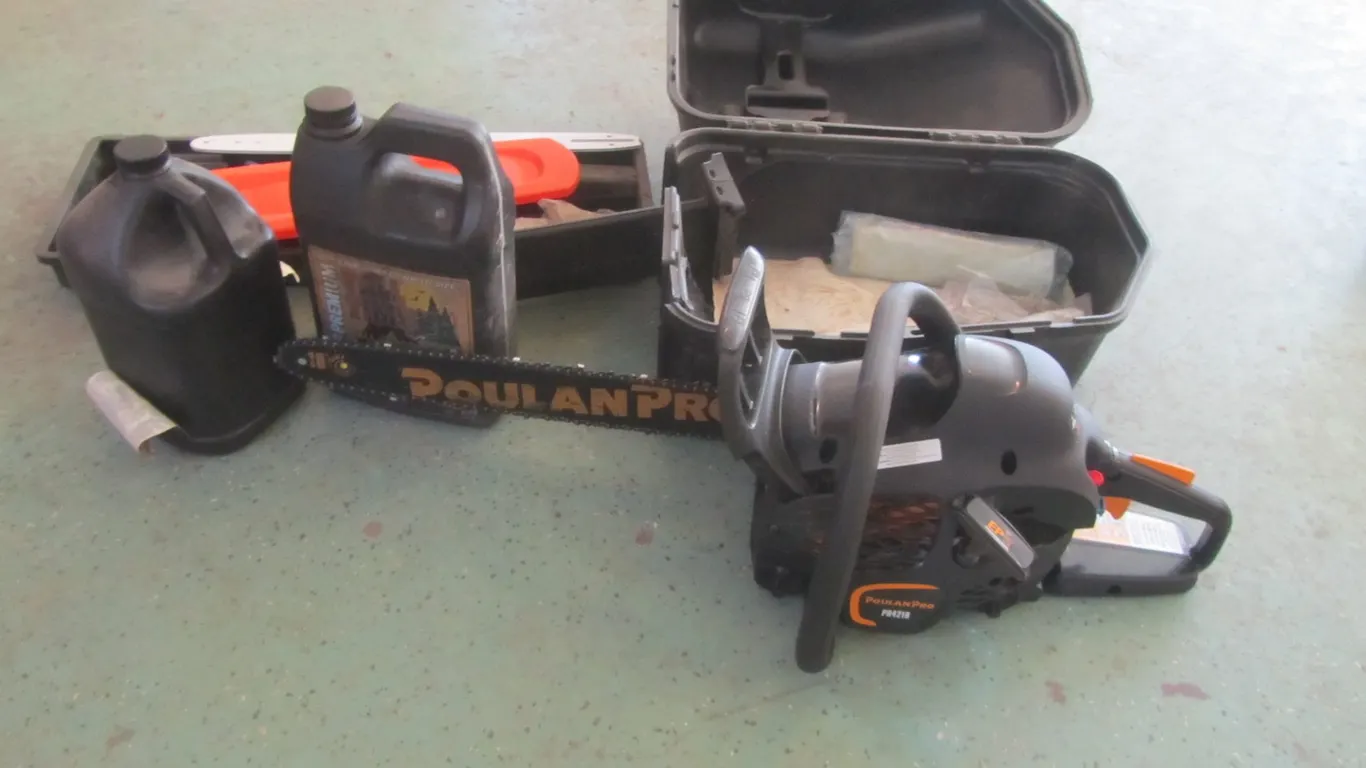 Poulan Pro Chain Saw
