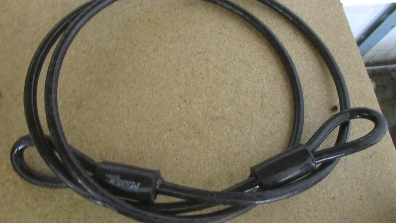 Master Lock 6' Lock Cable
