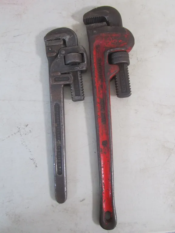 (2) Pipe Wrenches