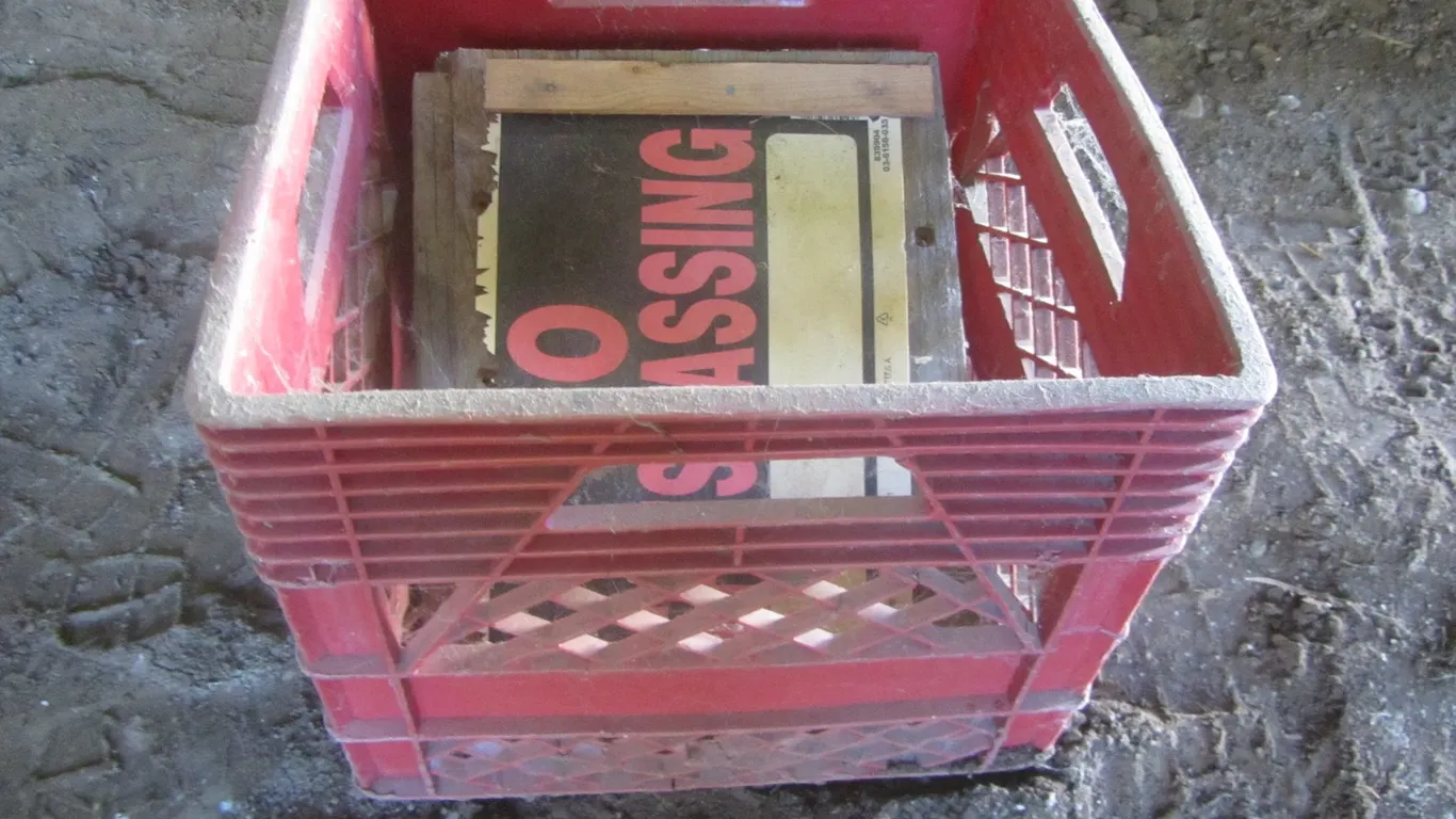 (3) No Trespassing Signs