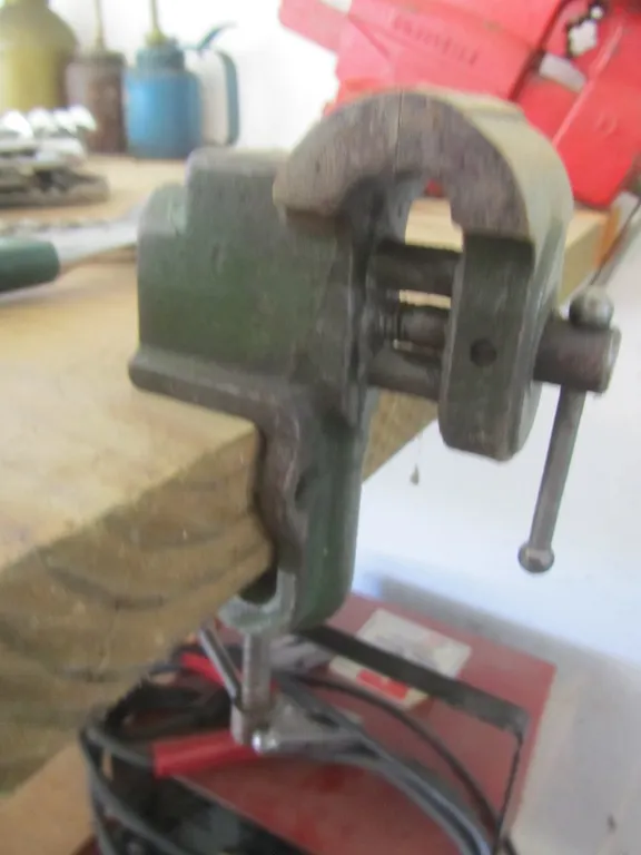 1.75" Bench Vise