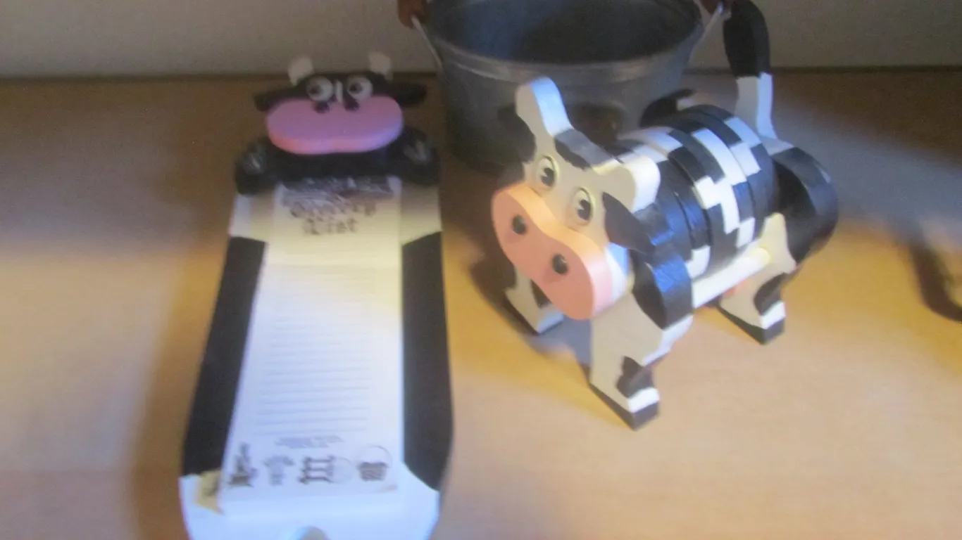 Cow Themed Grocery List Holder And Coaster Set