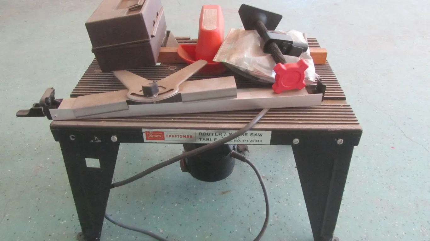 Sears Craftsman Router/Sabre Saw Table