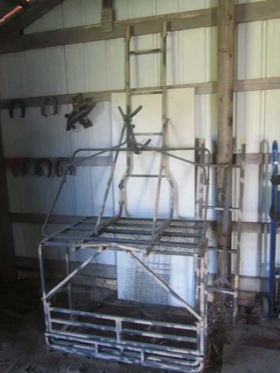 2-Person Portable Deer Stand