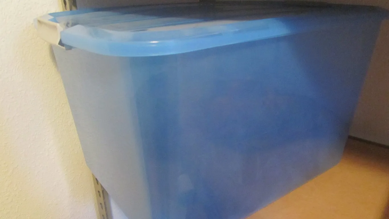 Tub w/Lid