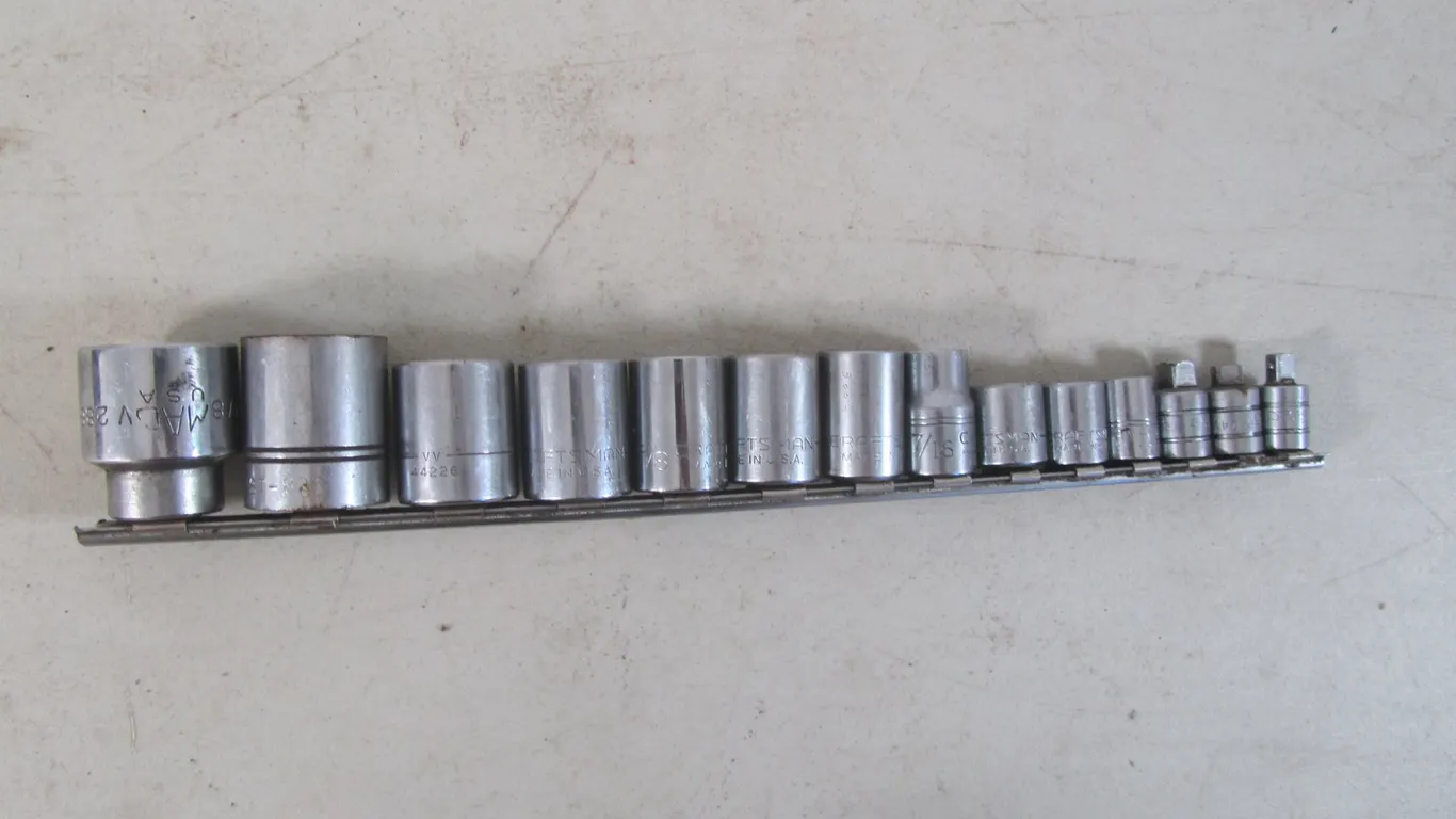 (14) Assorted Sockets