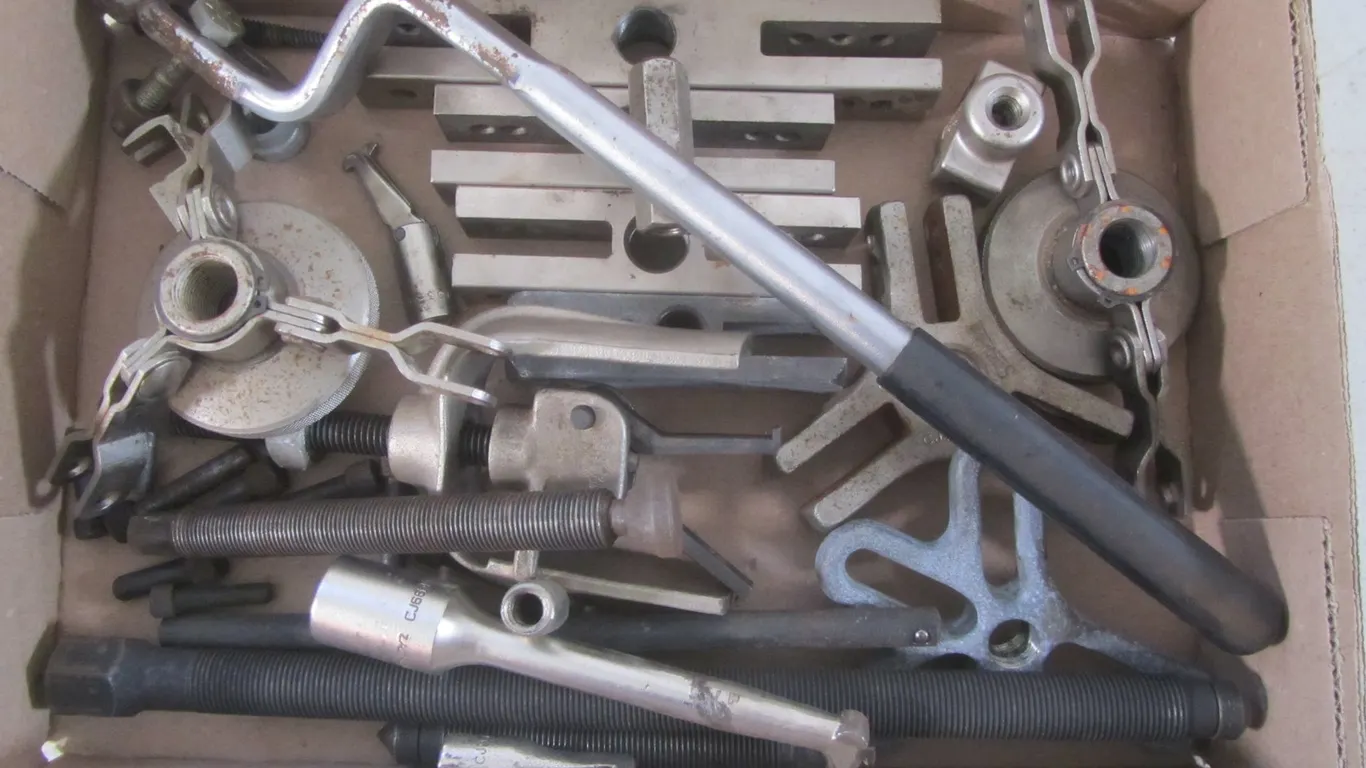 Lot Of Snap-On Gear Puller Tools And More