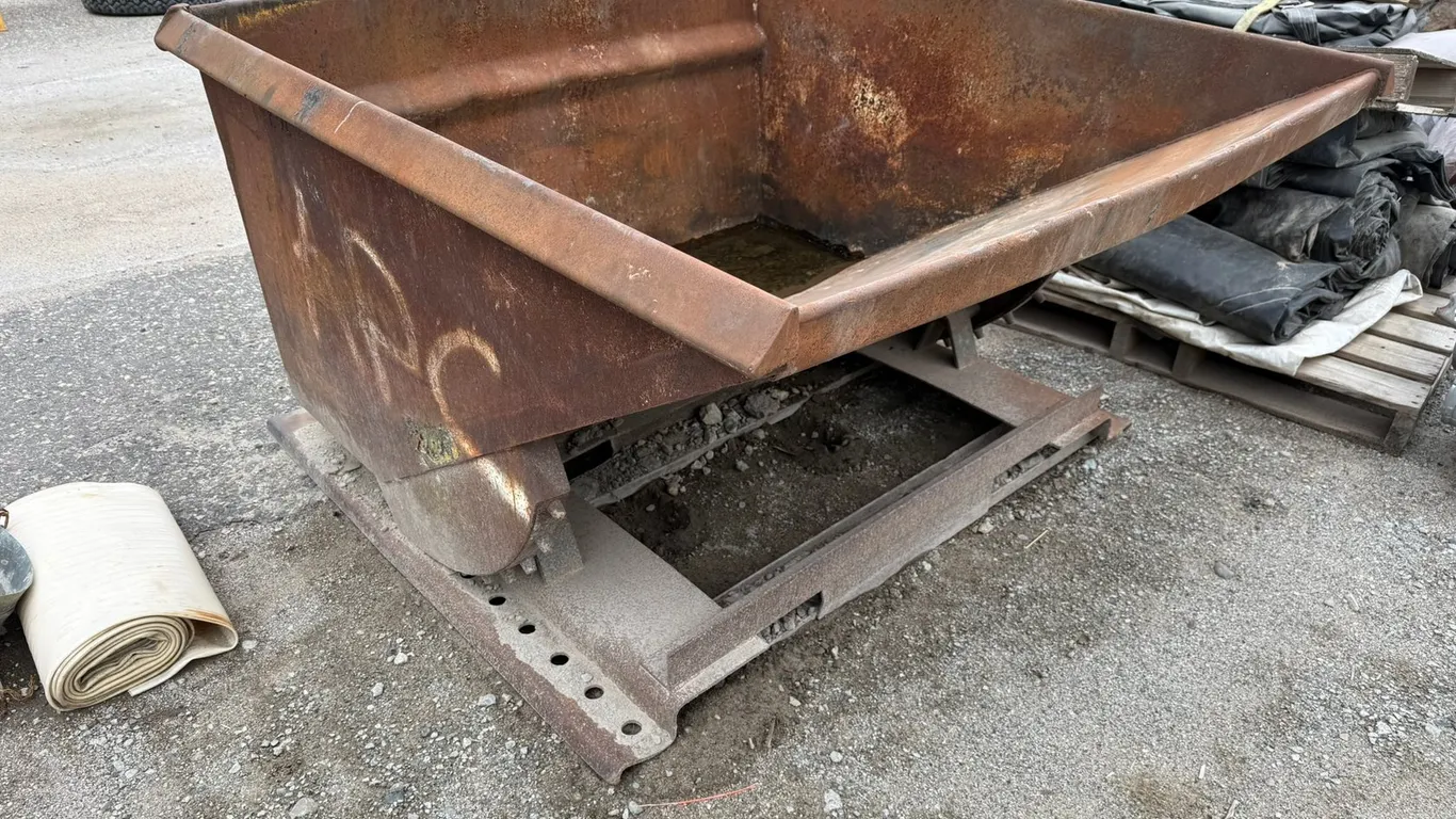 Tip Tub