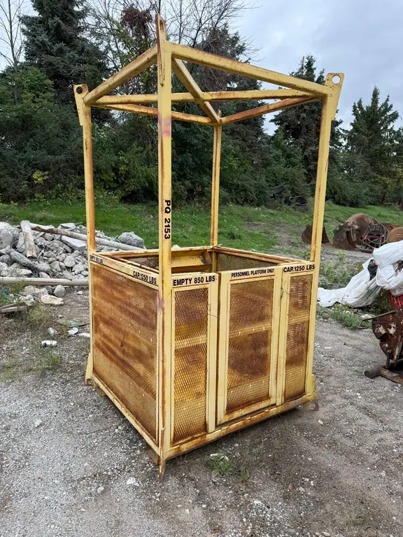 Personnel Man Cage