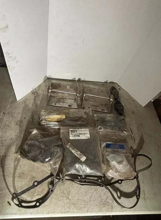 (2) Paccar Bracket Exhaust isolated Pin