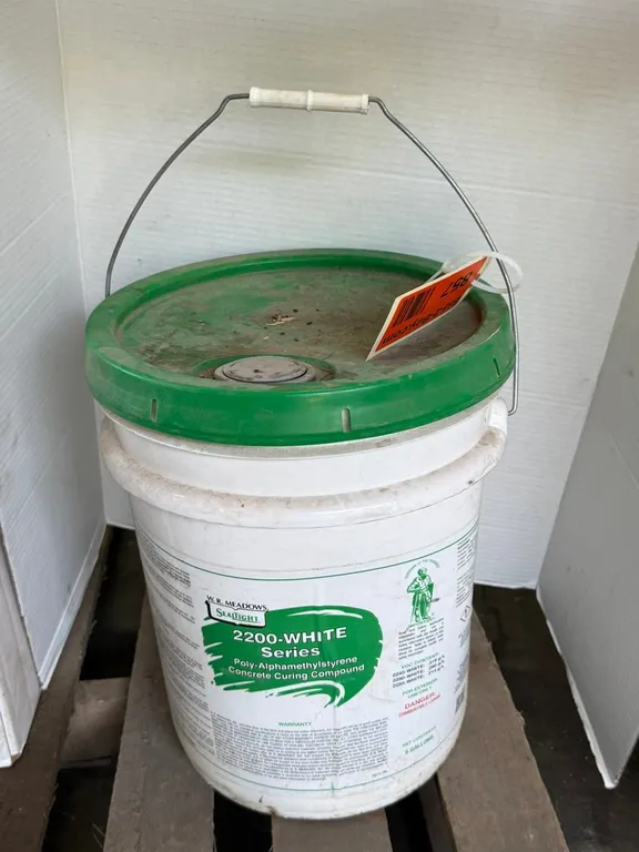 Seal Tight 2200- White Concrete Curing Compound