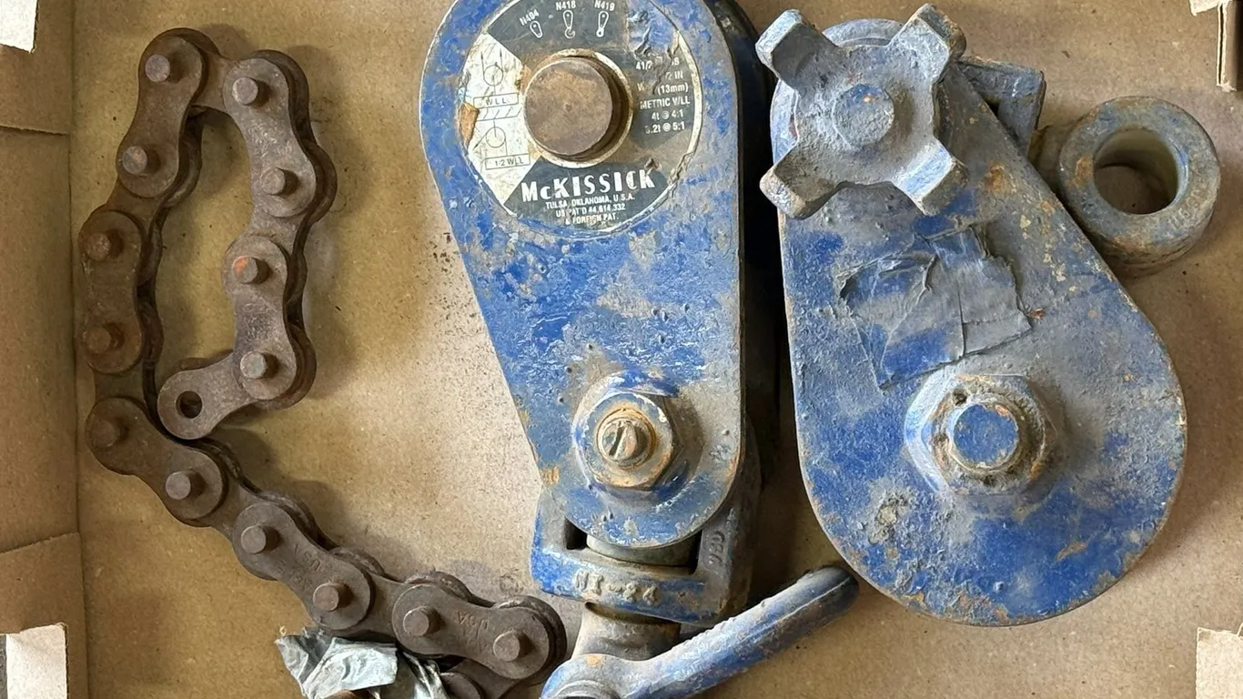 (2) McKissick Snatch/ Pully Blocks and Chains