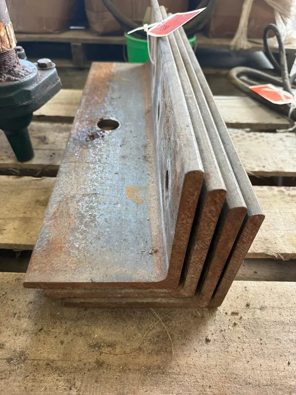 (4) Steel Rectangular Plates with Center Hole