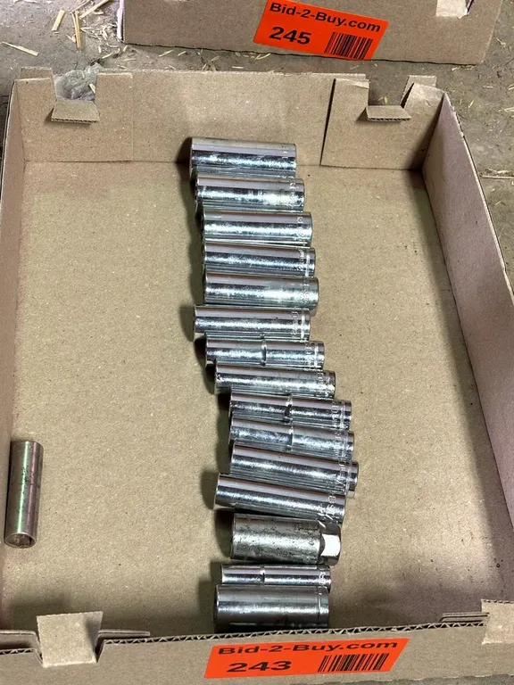 (17) Craftsman Deep Wall Sockets