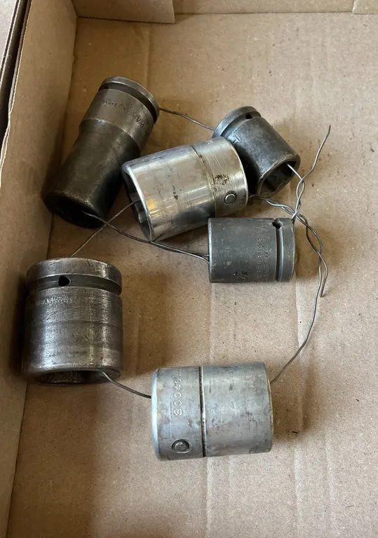 (6)Assorted Metal Sockets