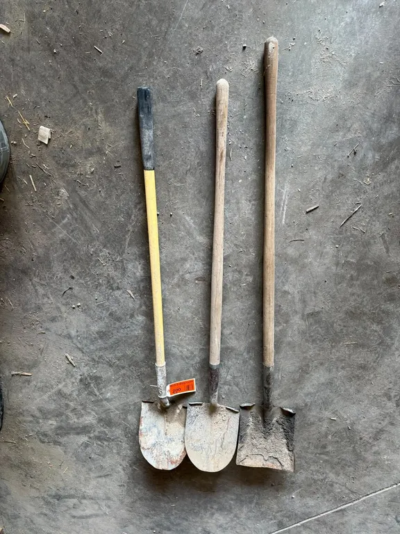 (5) Assorted Concrete Tools