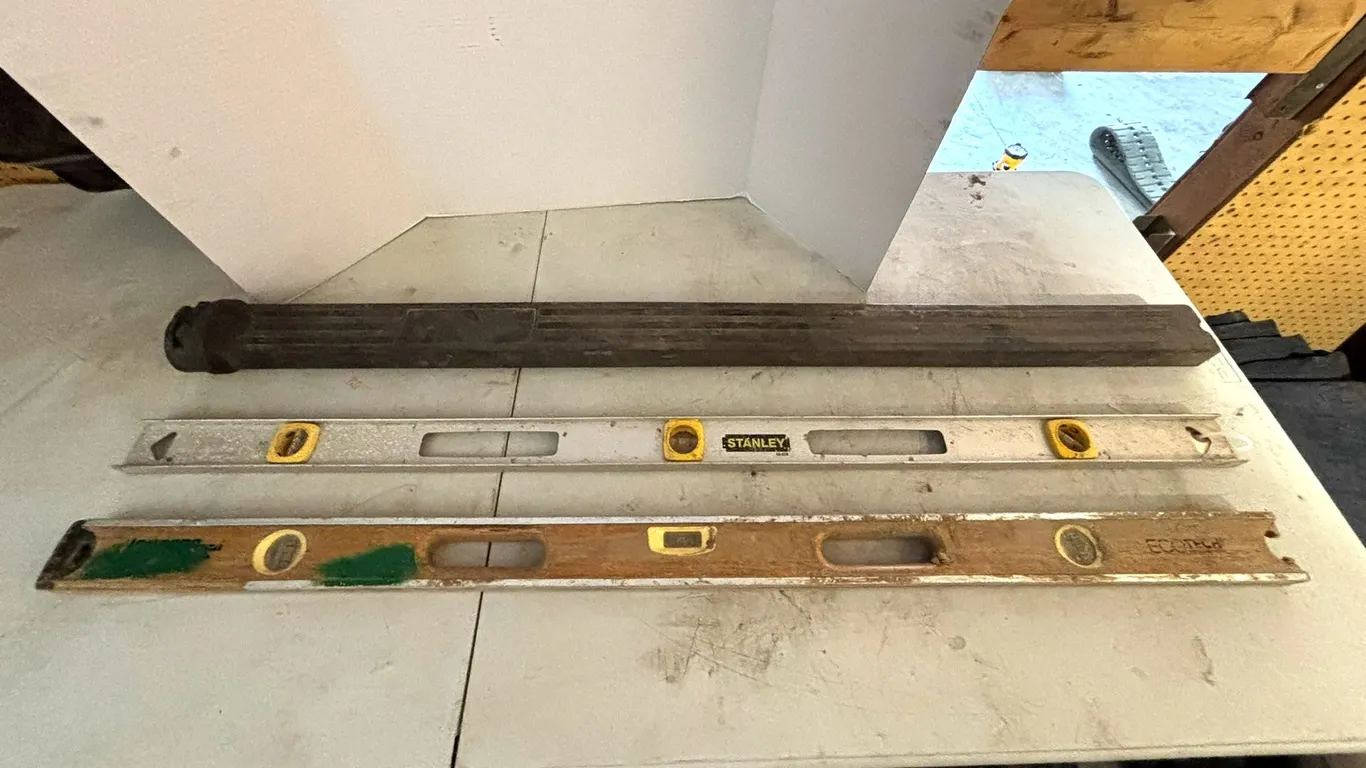 (3) 4' Levels