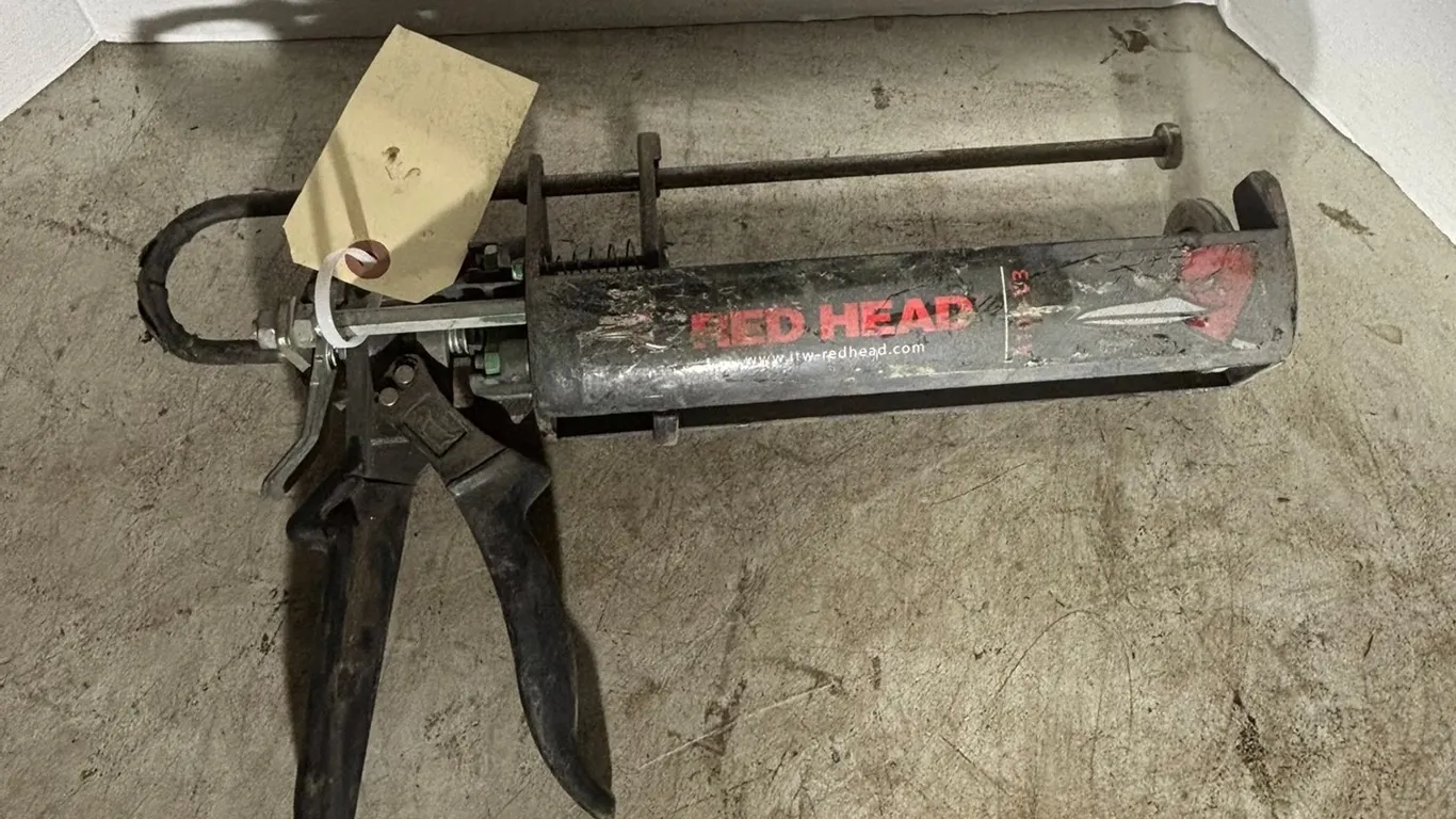 Red Head Caulk Gun