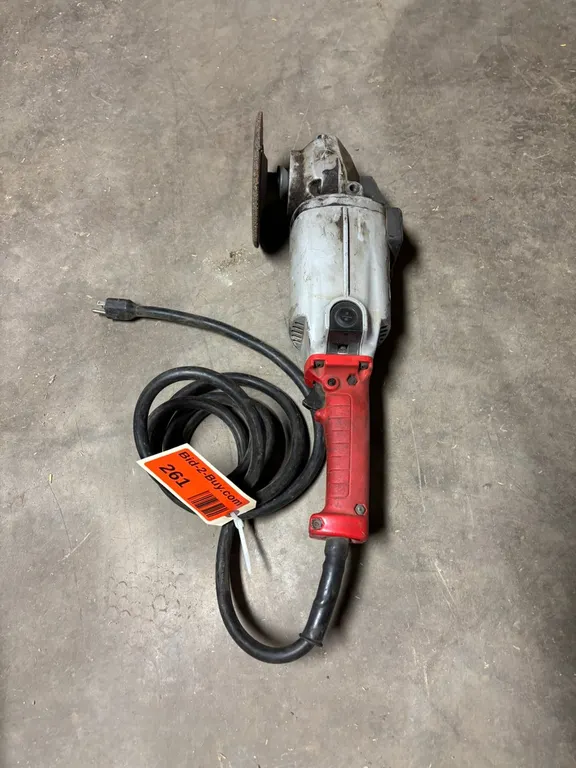 Milwaukee 7"/9" Corded Sander