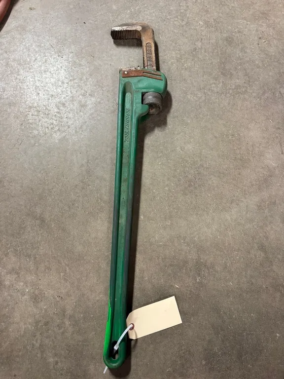 Masterfoce 36" Heavy duty Pipe Wrench