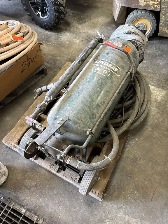 Lindsay 300 Pressure Pot Sandblaster