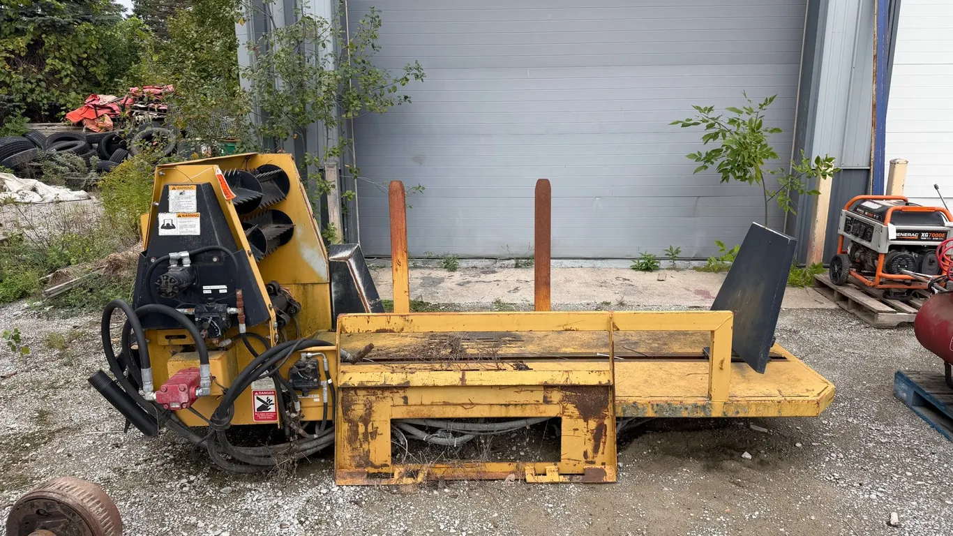 Boss 3800 Tube-Line Bale Processor