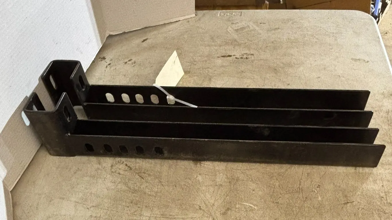 (2) Mounting Brackets