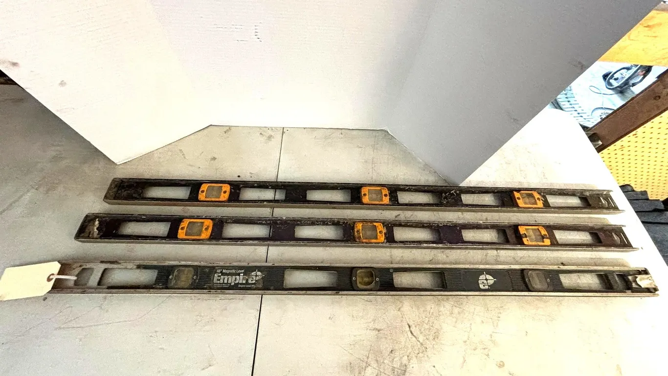 (3) 4' Levels