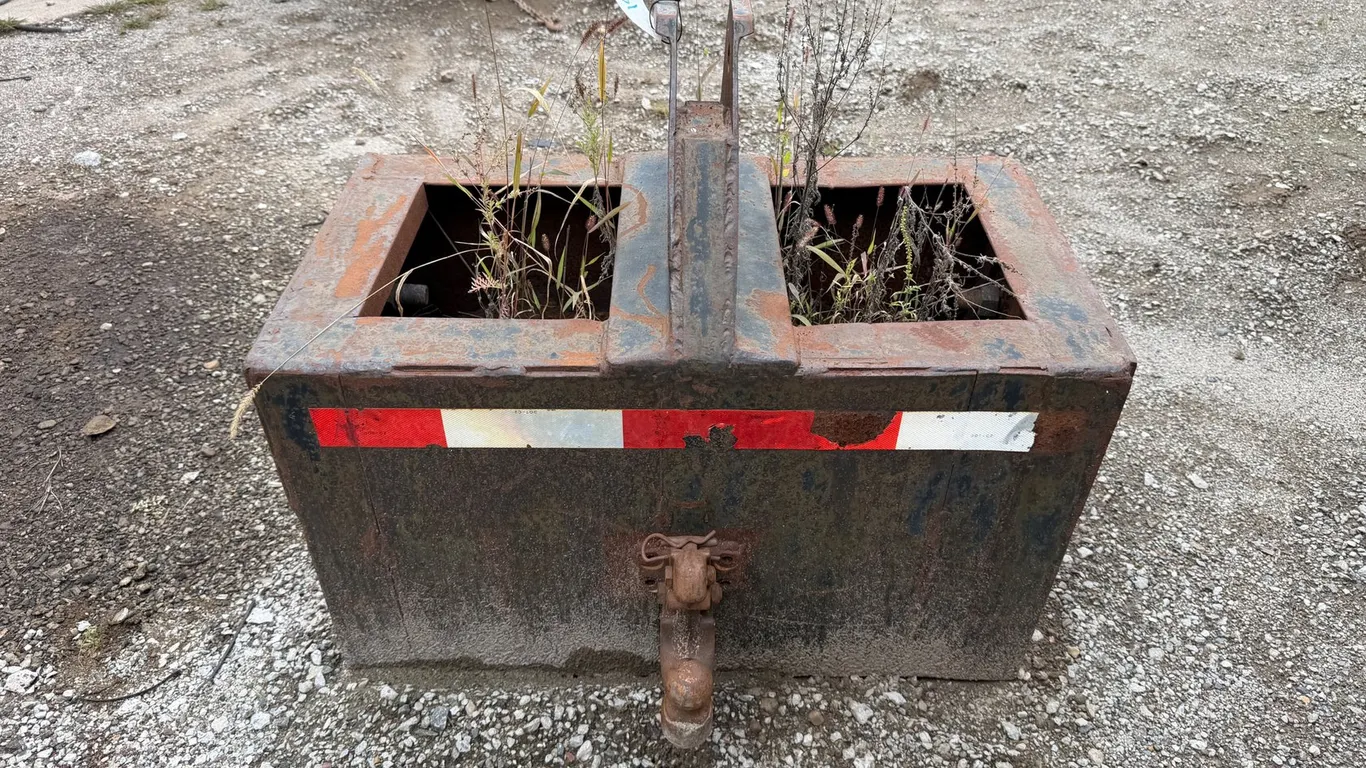 Tractor Weight from a John Deere 5320
