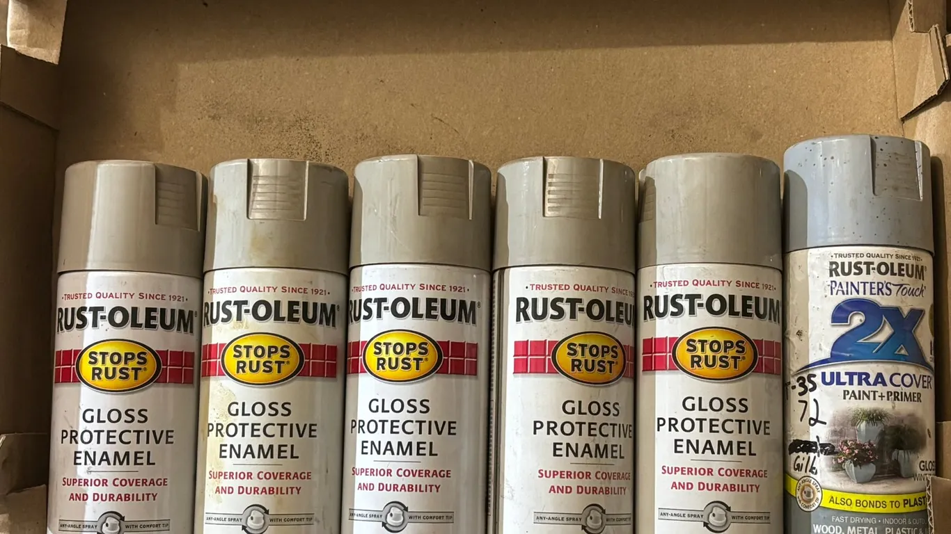 (6) Cans of Rust-Oleum Grey Tone Spray Cans