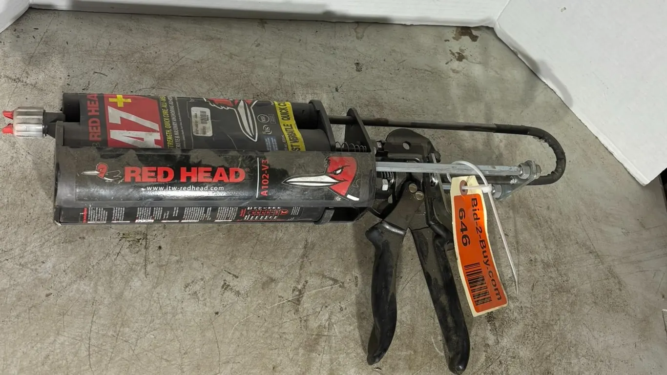 Red Head Caulk Gun