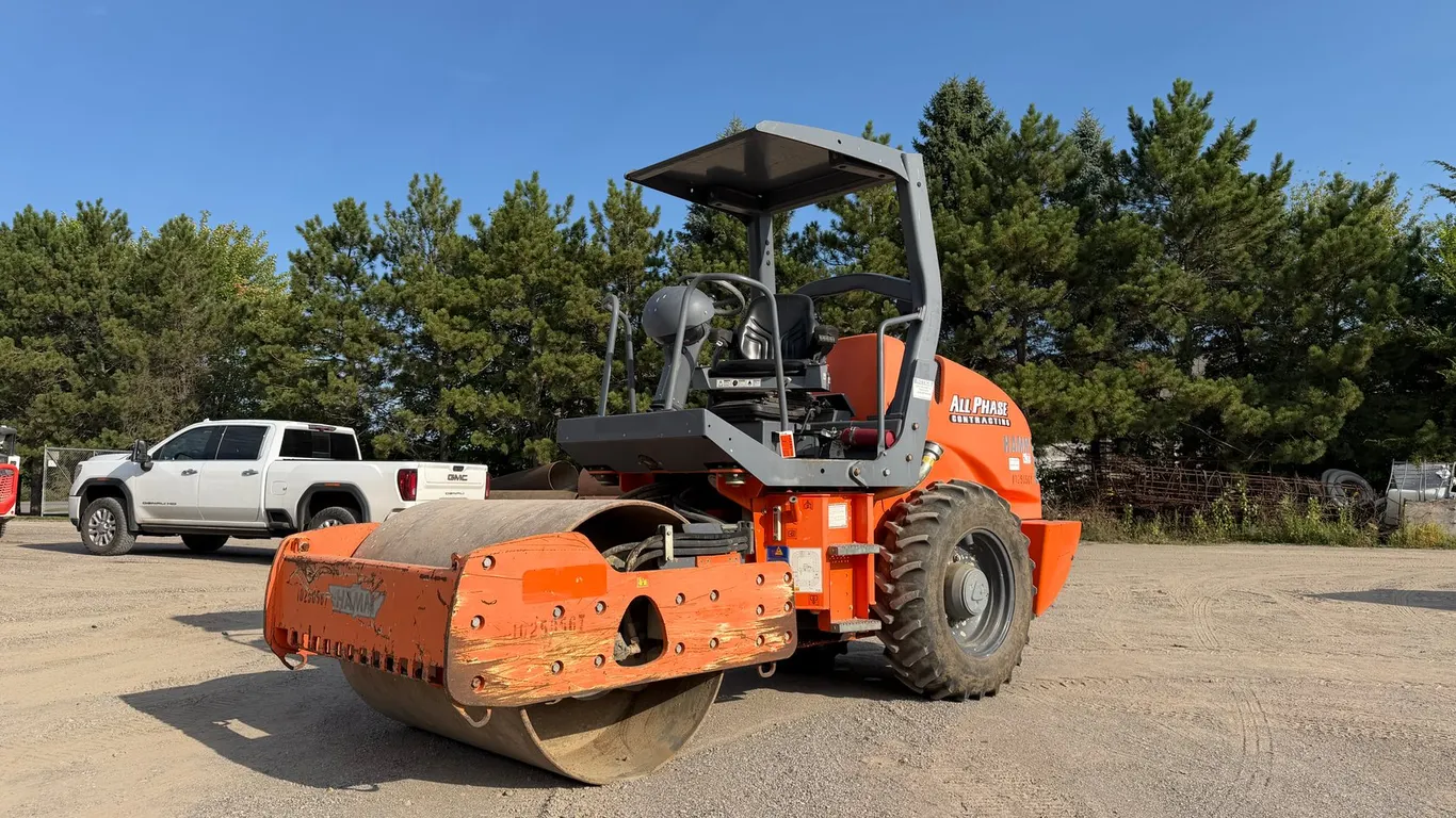 2013 HAMM 3205 Vibrating Compactor/Roller