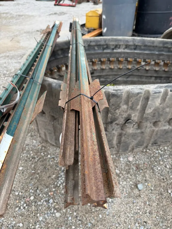 (8) 6' T-Posts