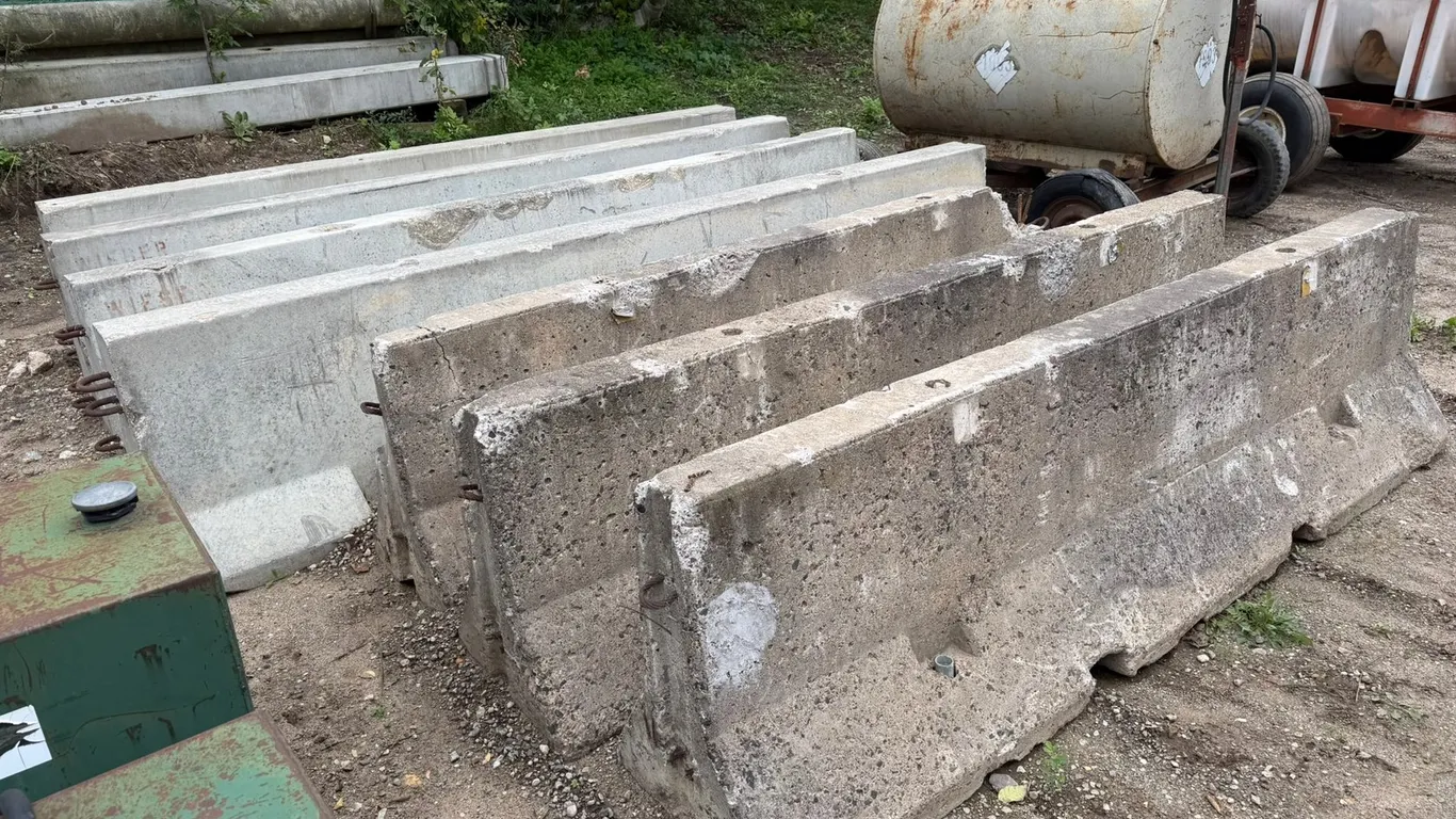 (7) Cement Jersey Barriers