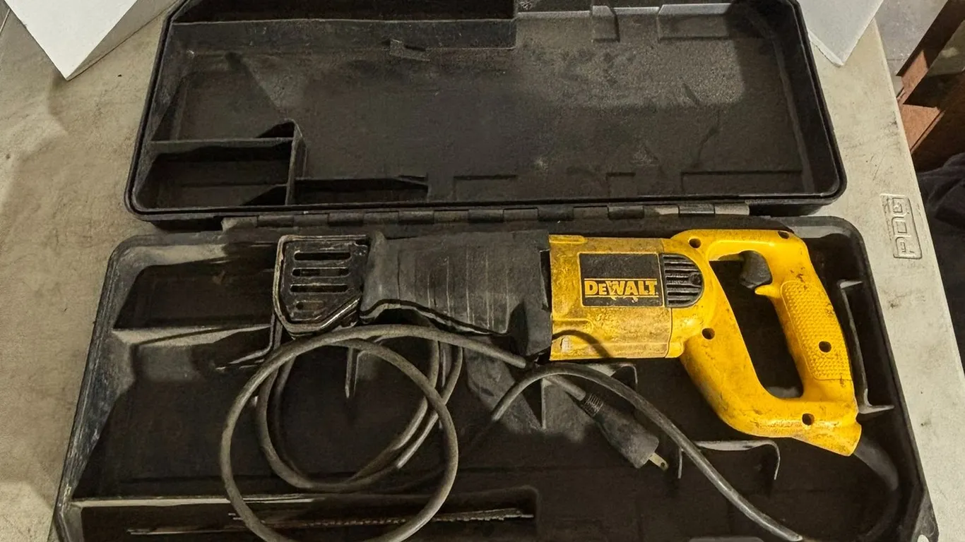 DeWalt Reciprocating Saw