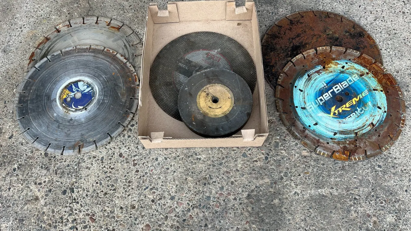 (4) Diamond Concrete Saw Blades (2) Other Cutting Wheels