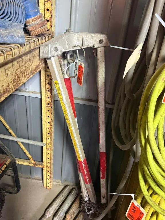 Manhole Safety Legs Hoist