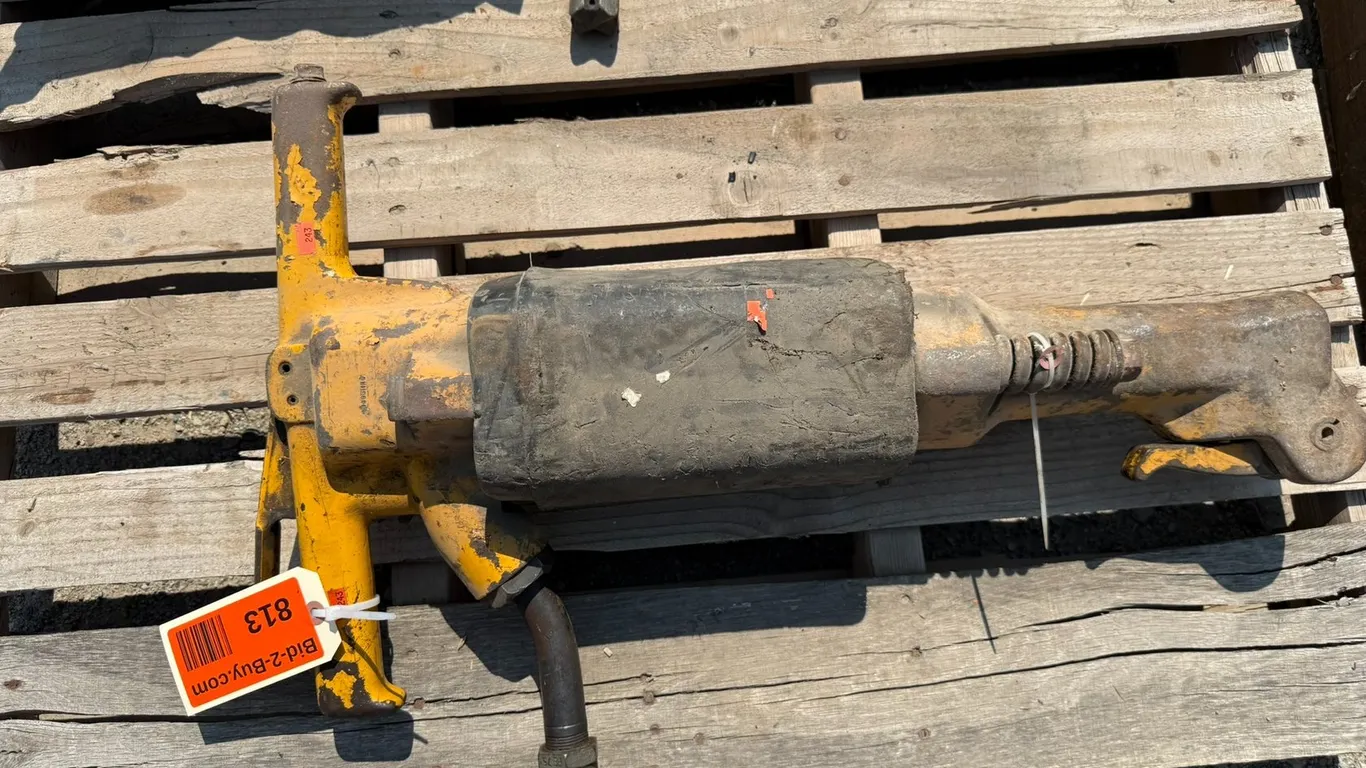 Pneumatic Jackhammer