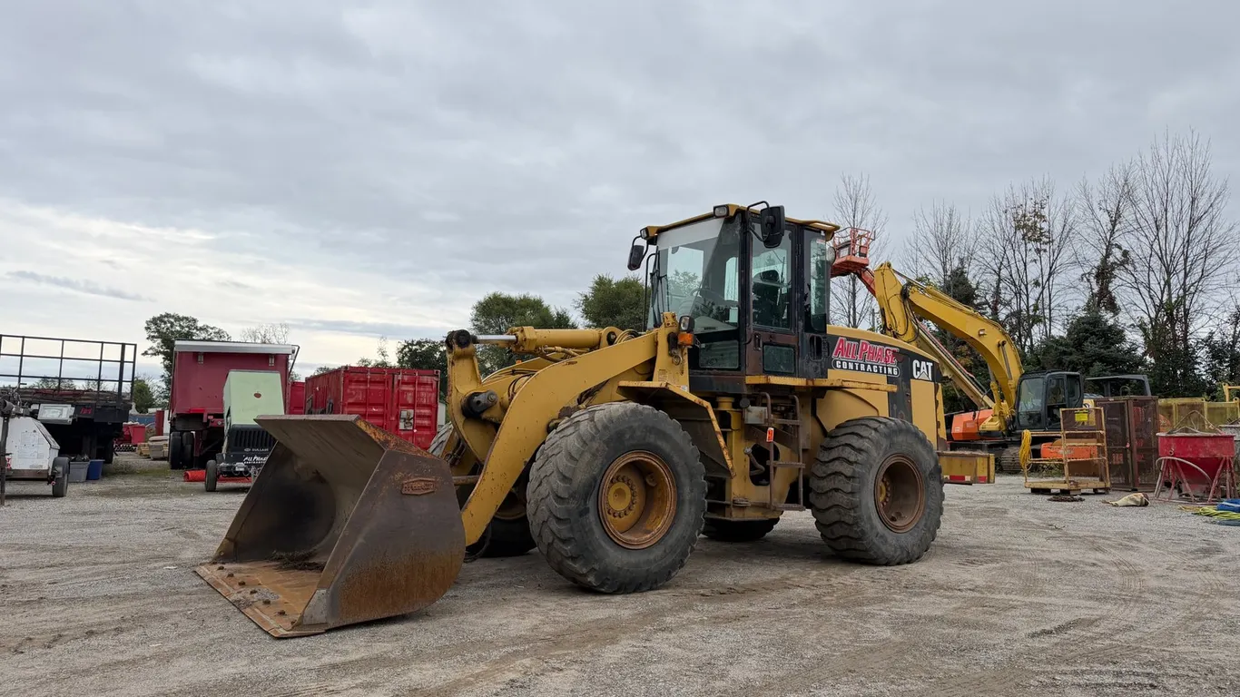 938 Cat Loader with Balderson Coupler