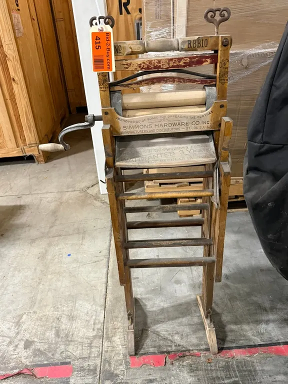 Vintage Simmons Hardware Co. Folding Bench Wringer