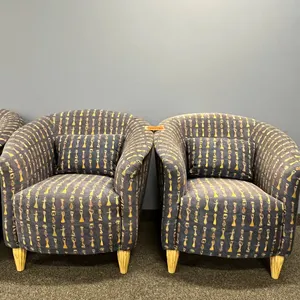 (2) Sitting Chairs