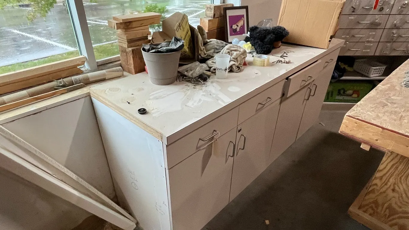 Cabinet
