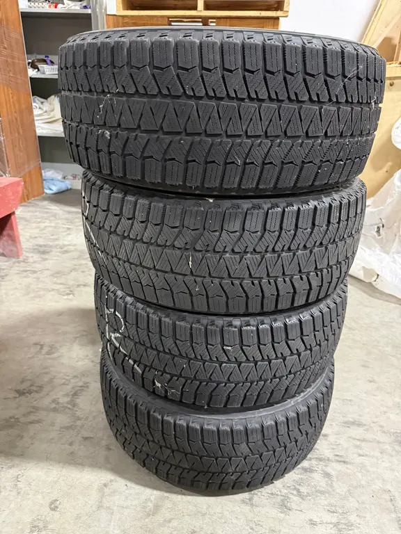 (4) Bridgestone 225/45R18
