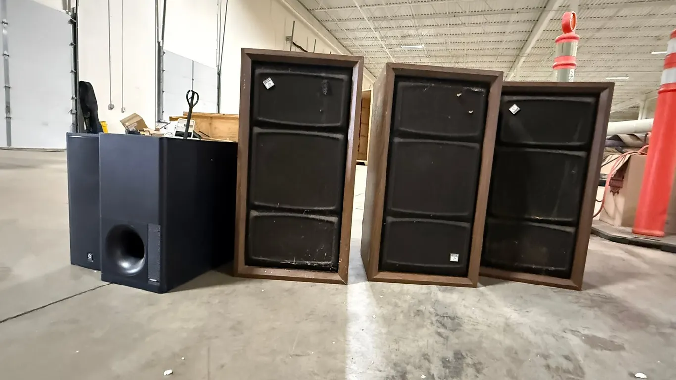 (6) Speakers