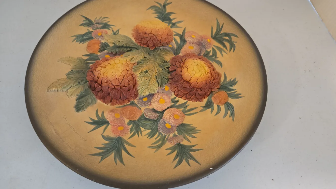Vintage Bossons chrysanthemums 3D chalkware wall plaque