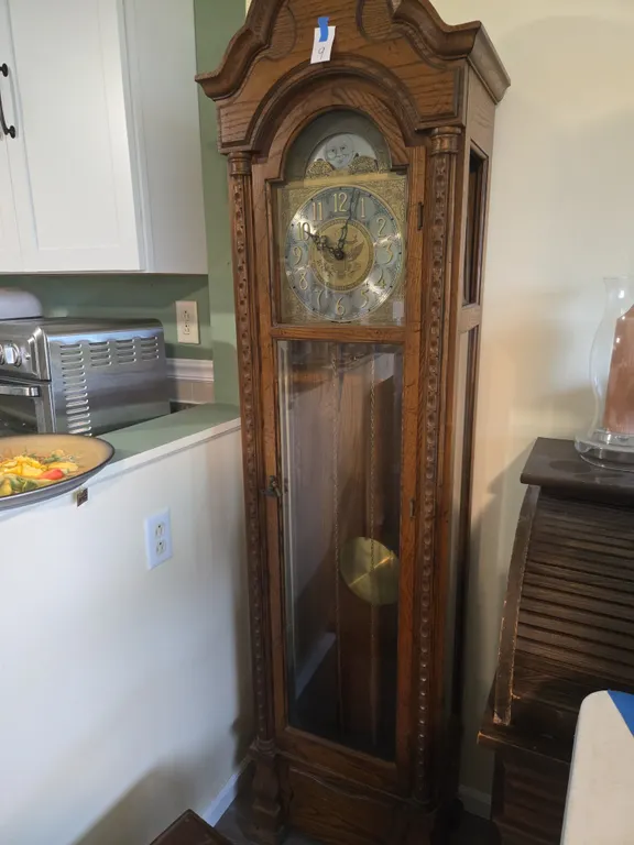 Vintage 1976 bicentennial edition colonial grandfather clock