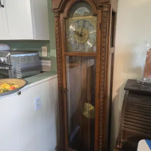 Vintage 1976 bicentennial edition colonial grandfather clock