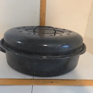 Vintage granite wear roasting pan with lid
